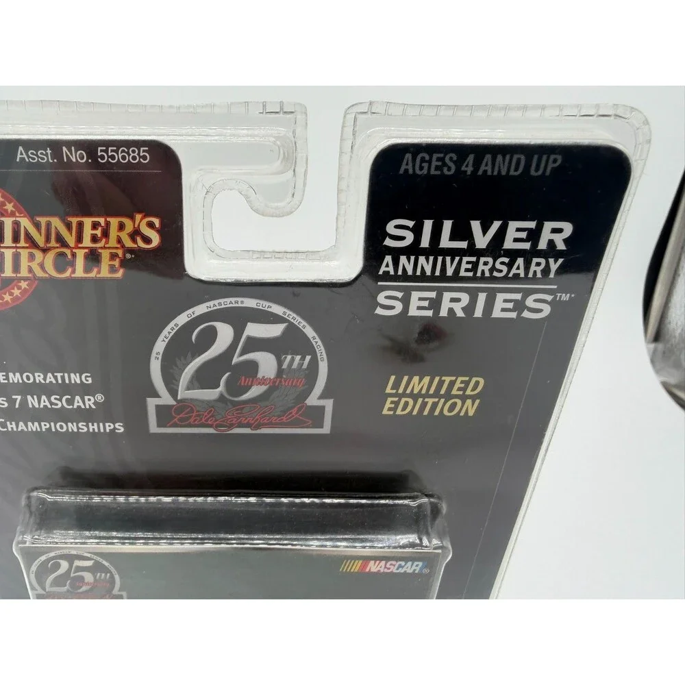 Winner's Circle Dale Earnhardt 1990 Champion Silver Anniversary Chrome 1:64 1999